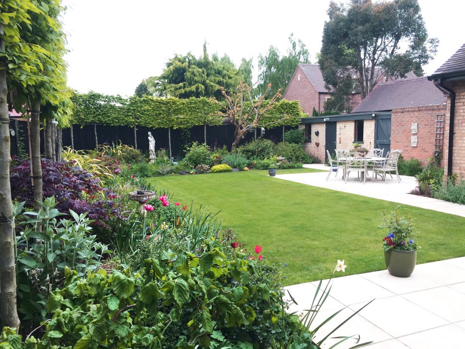 15 simple garden patio lawn pleached hedge border planting welch landscape design a